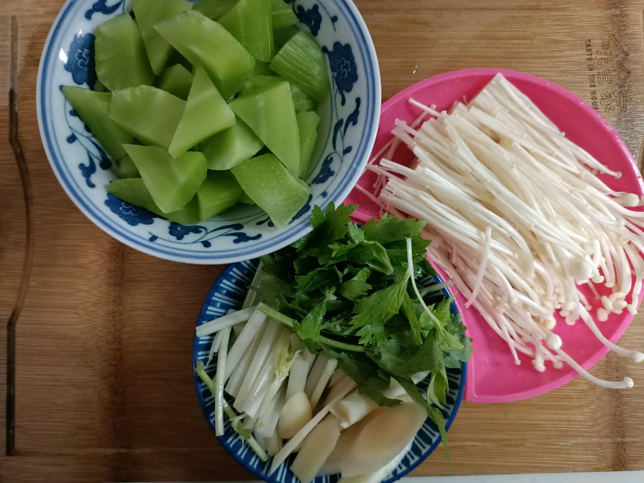 做饭是件快乐的事——飘香美蛙