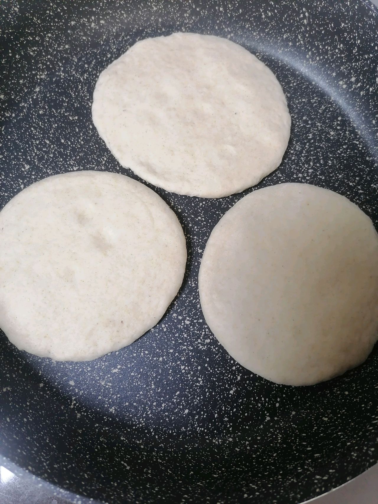 做个馍夹肉吃